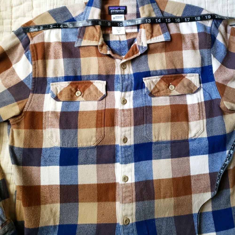 Patagonia long sleeve heavy cotton perfect med.